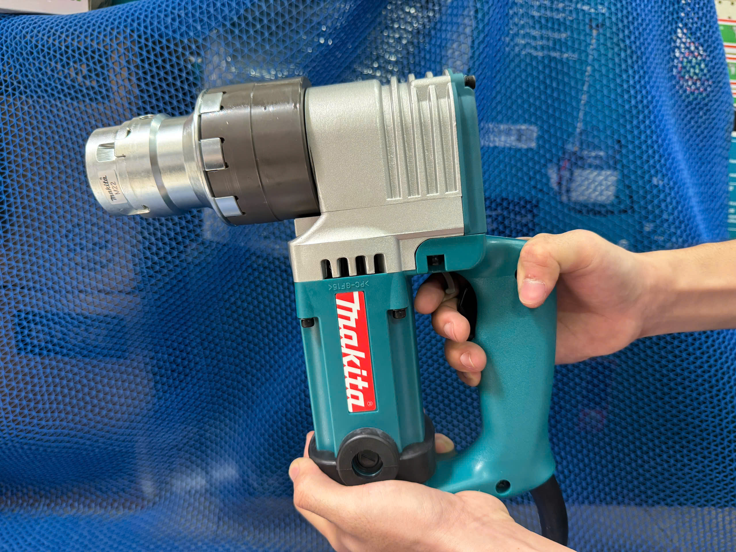 Alternative view of M22 Máy siết cắt bulông 1330W Makita 6922NB – Lực siết 803Nm, chuyên cho kết cấu thép