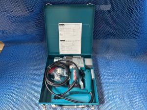 may-siet-cat-bulong-makita-6922nb-m22