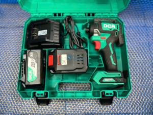 Bộ Máy Vặn Vít Dùng Pin DCA ADPL208EM