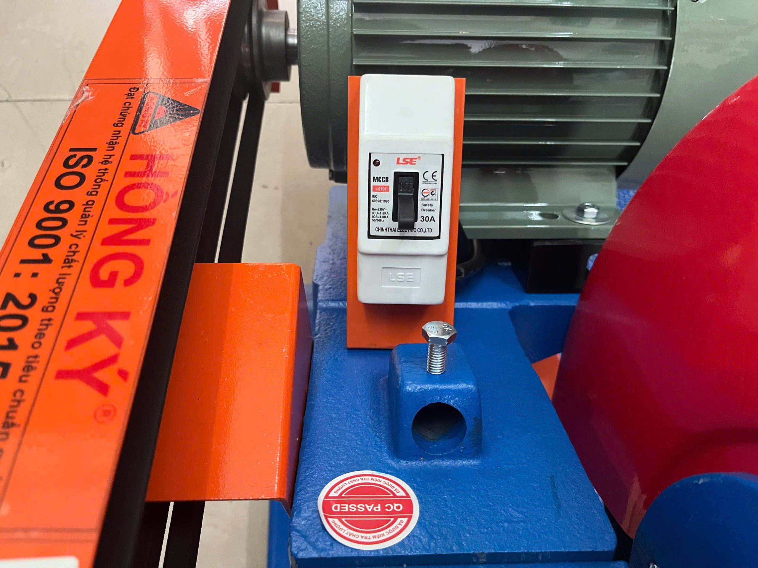 Alternative view of Máy cắt sắt 350mm Hồng ký HK CP212