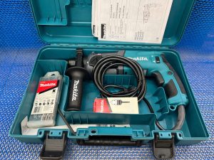 Máy khoan cầm tay HR2470