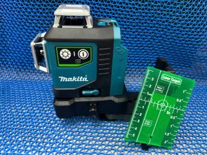 Máy cân mực laser tia xanh dùng pin Makita SK700GD (12VMAX)