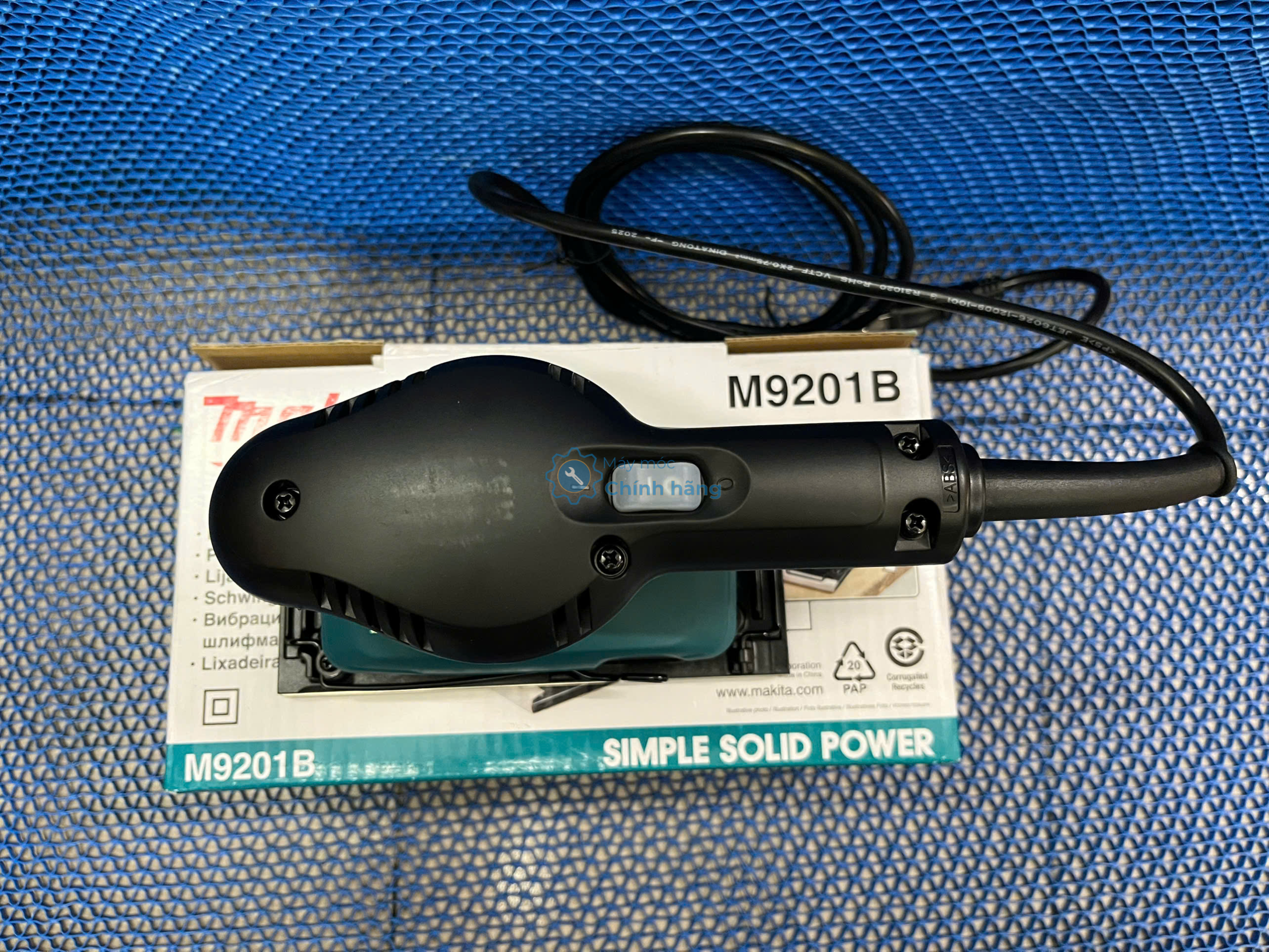 Máy Chà Nhám Rung Makita M9201B 2 Máy Chà Nhám Rung Makita M9201B