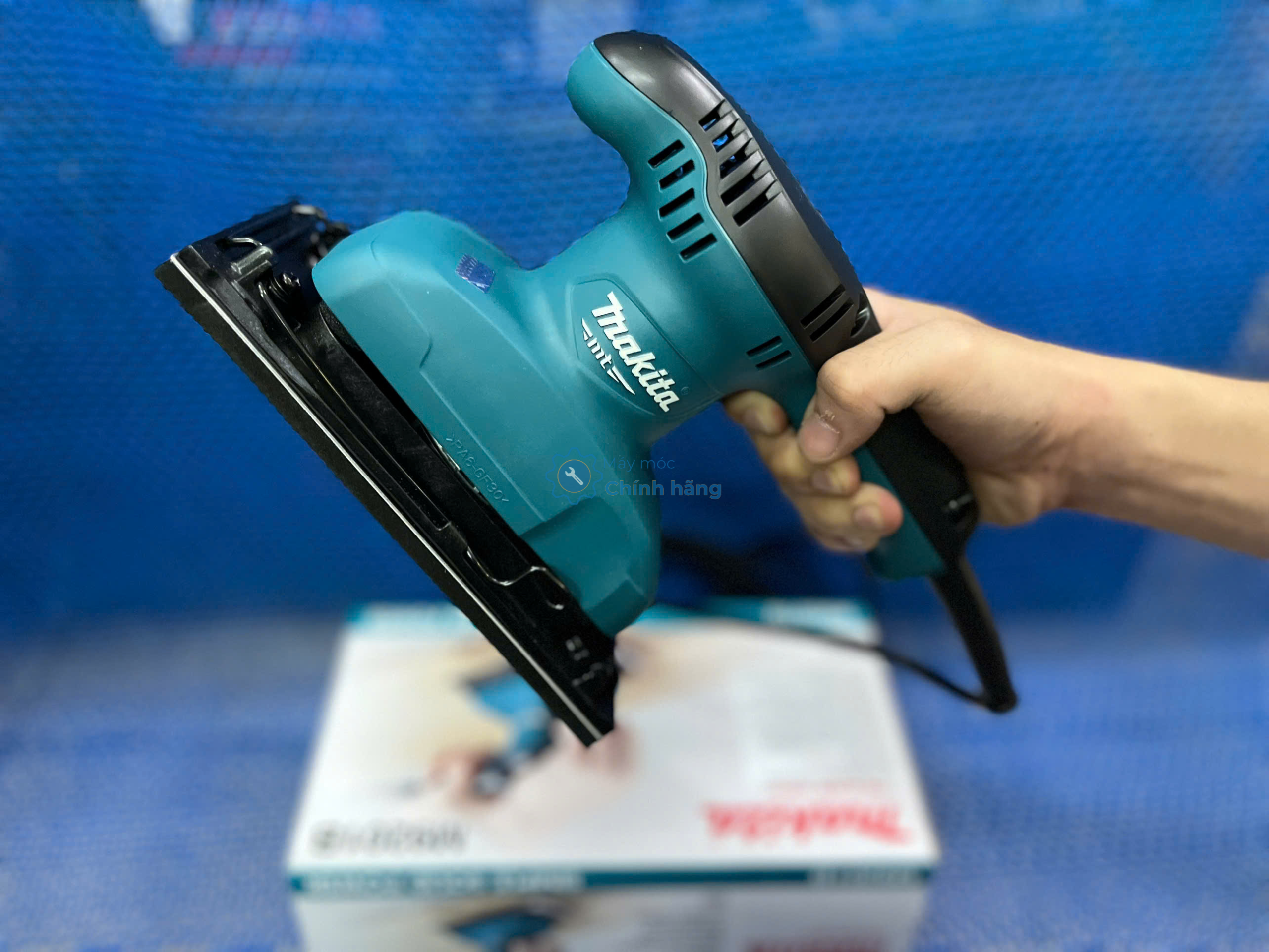 Máy Chà Nhám Rung Makita M9201B 4 Máy Chà Nhám Rung Makita M9201B