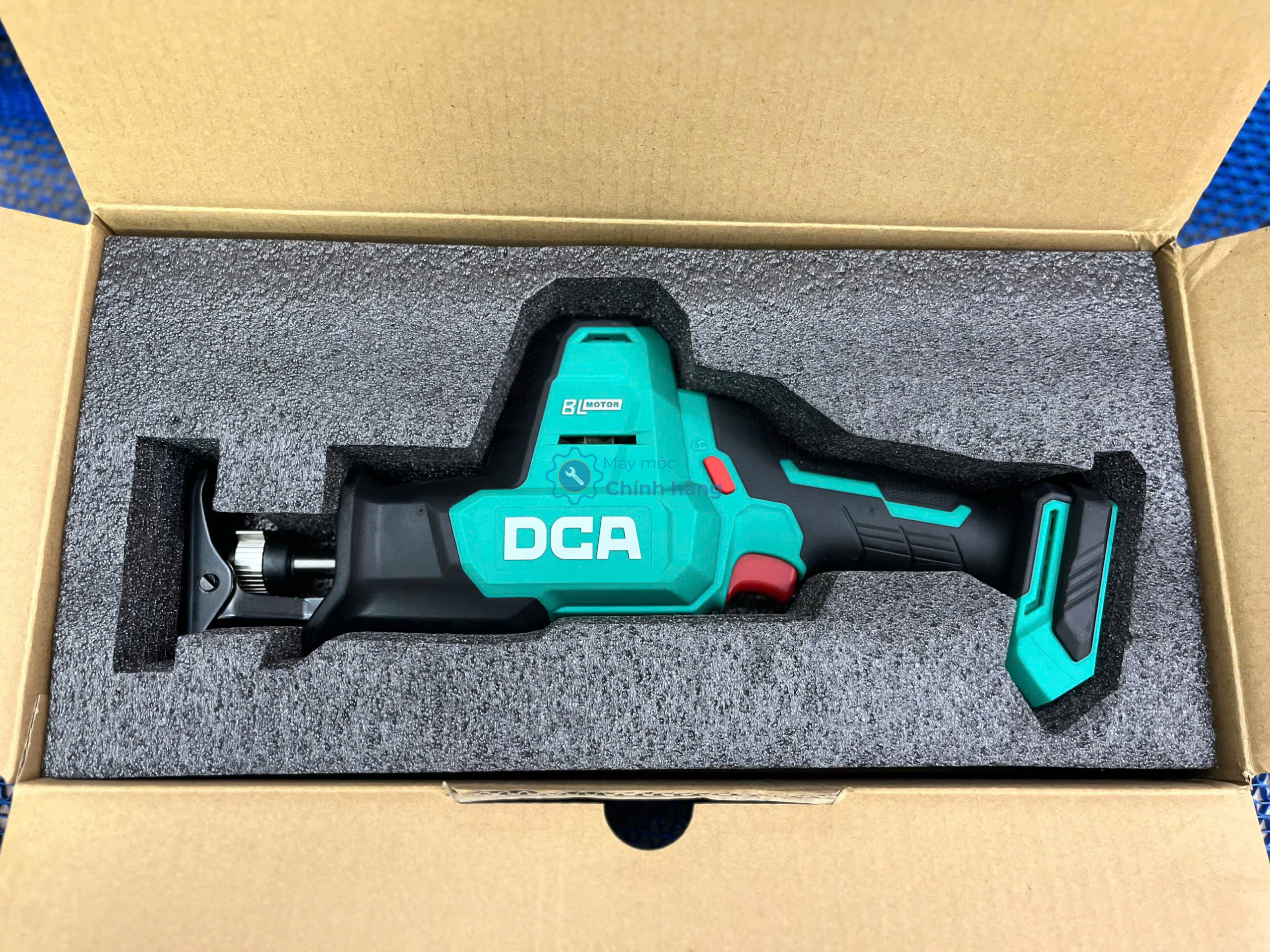 Máy cưa kiếm dùng pin 20V DCA ADJF22Z (Chưa Pin & Sạc) 7 Máy cưa kiếm dùng pin 20V DCA ADJF22Z