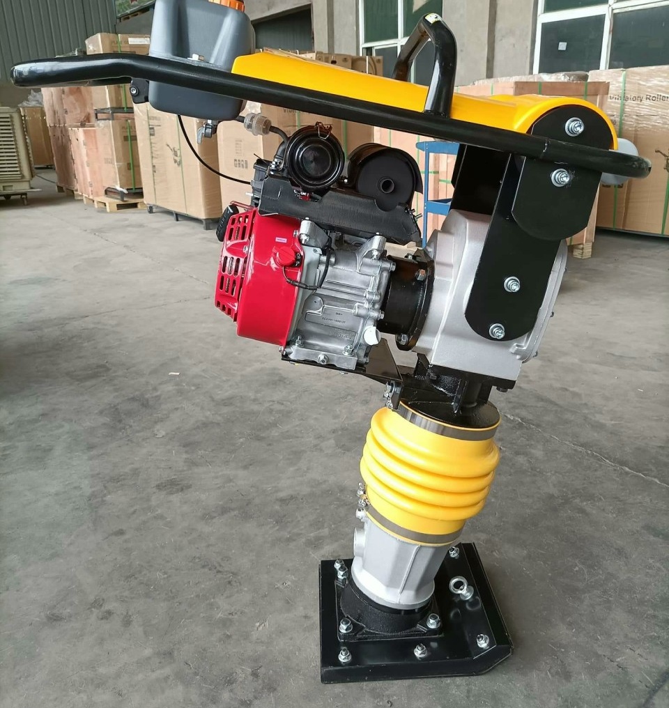 Máy đầm cóc chạy xăng Honda GX160 đế RM80 3 may dam coc chay xang honda gx160 de rm80 1712553841