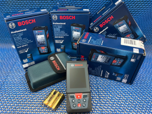 Máy đo khoảng cách Bosch GLM 100-25 C