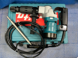 Máy đục bê tông mũi lục giác Makita HM0810TA