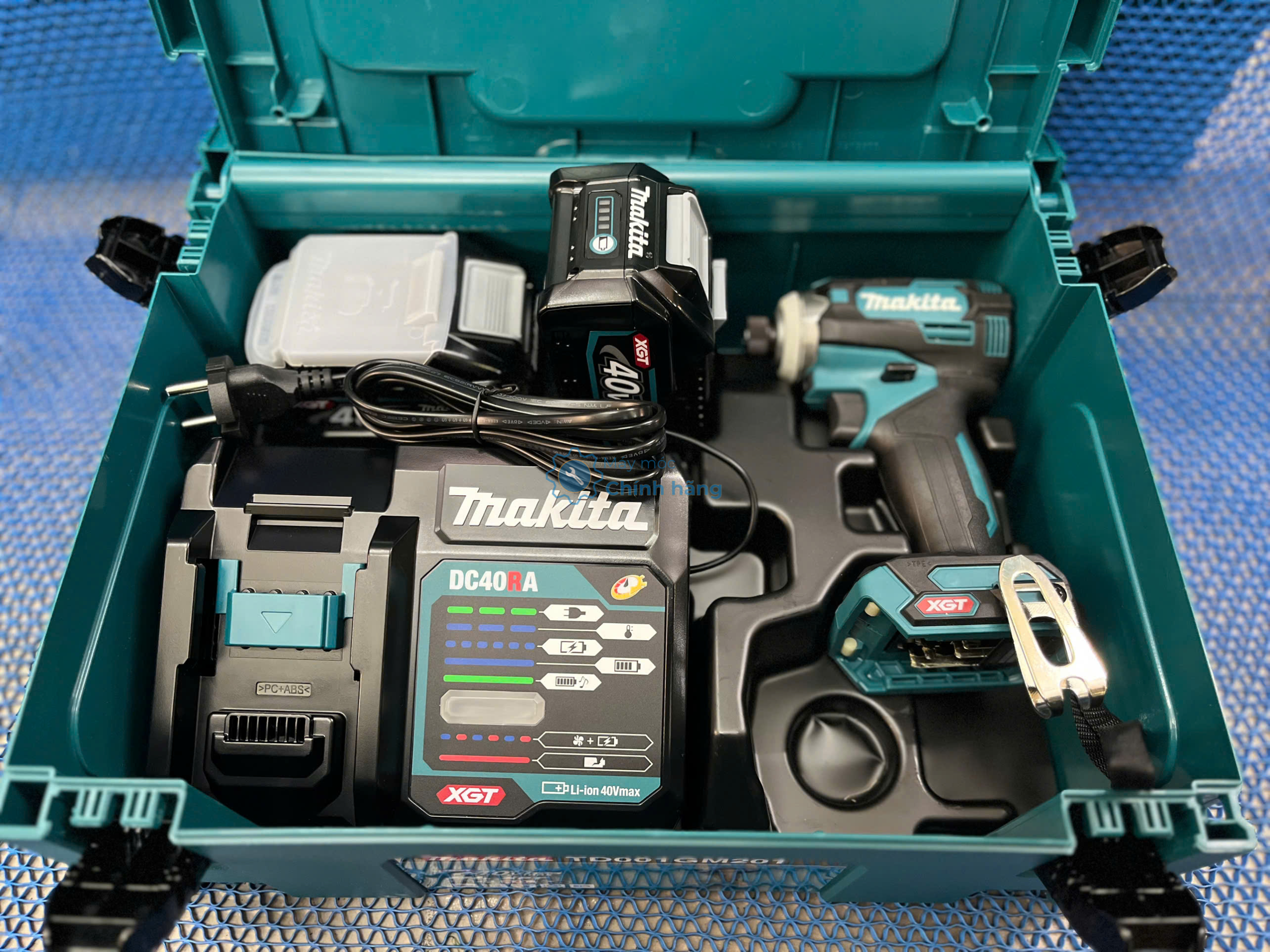 Máy vặn vít pin Makita TD001GM201 40V