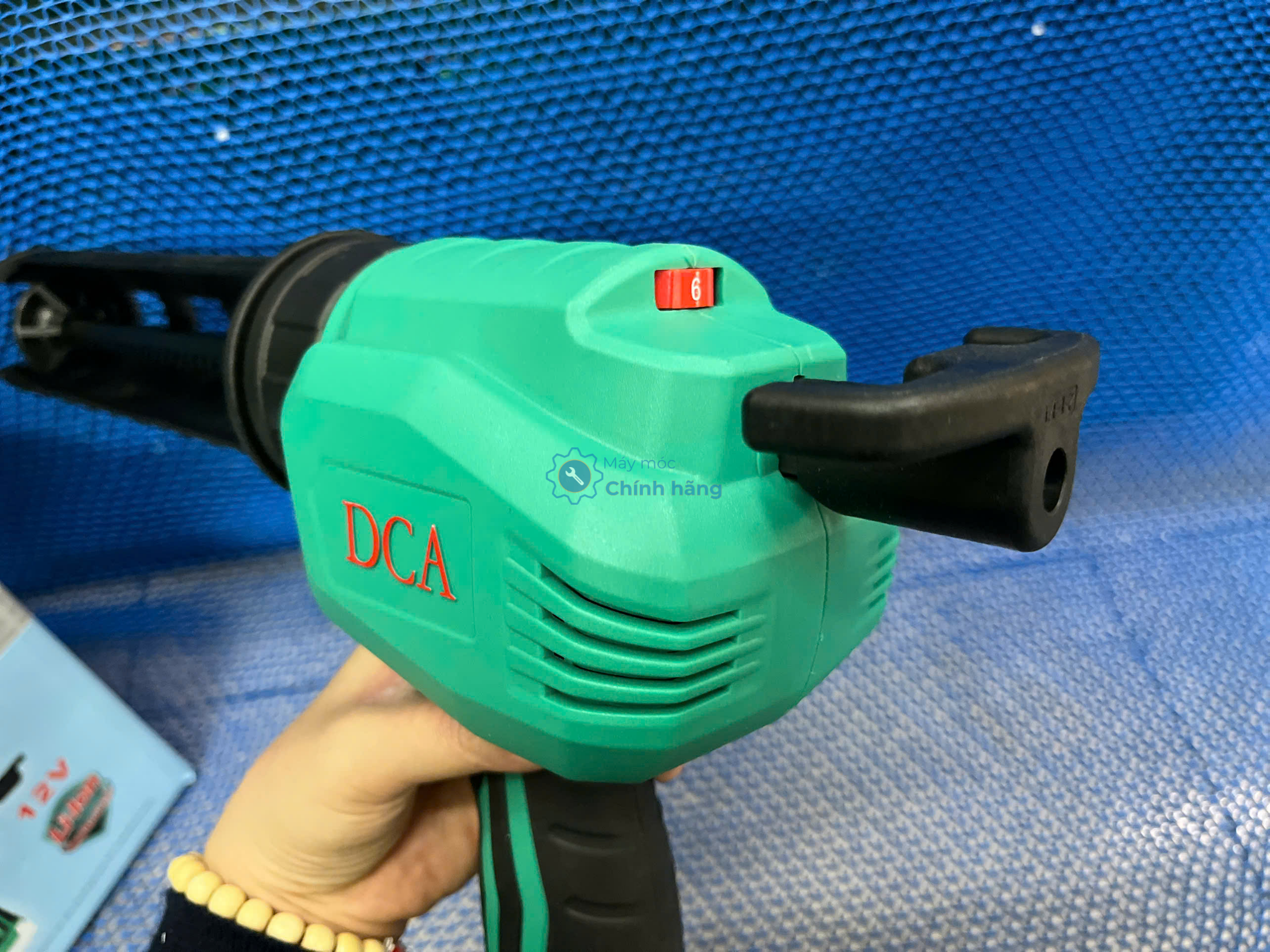 Thân máy băn kéo silicon dùng pin