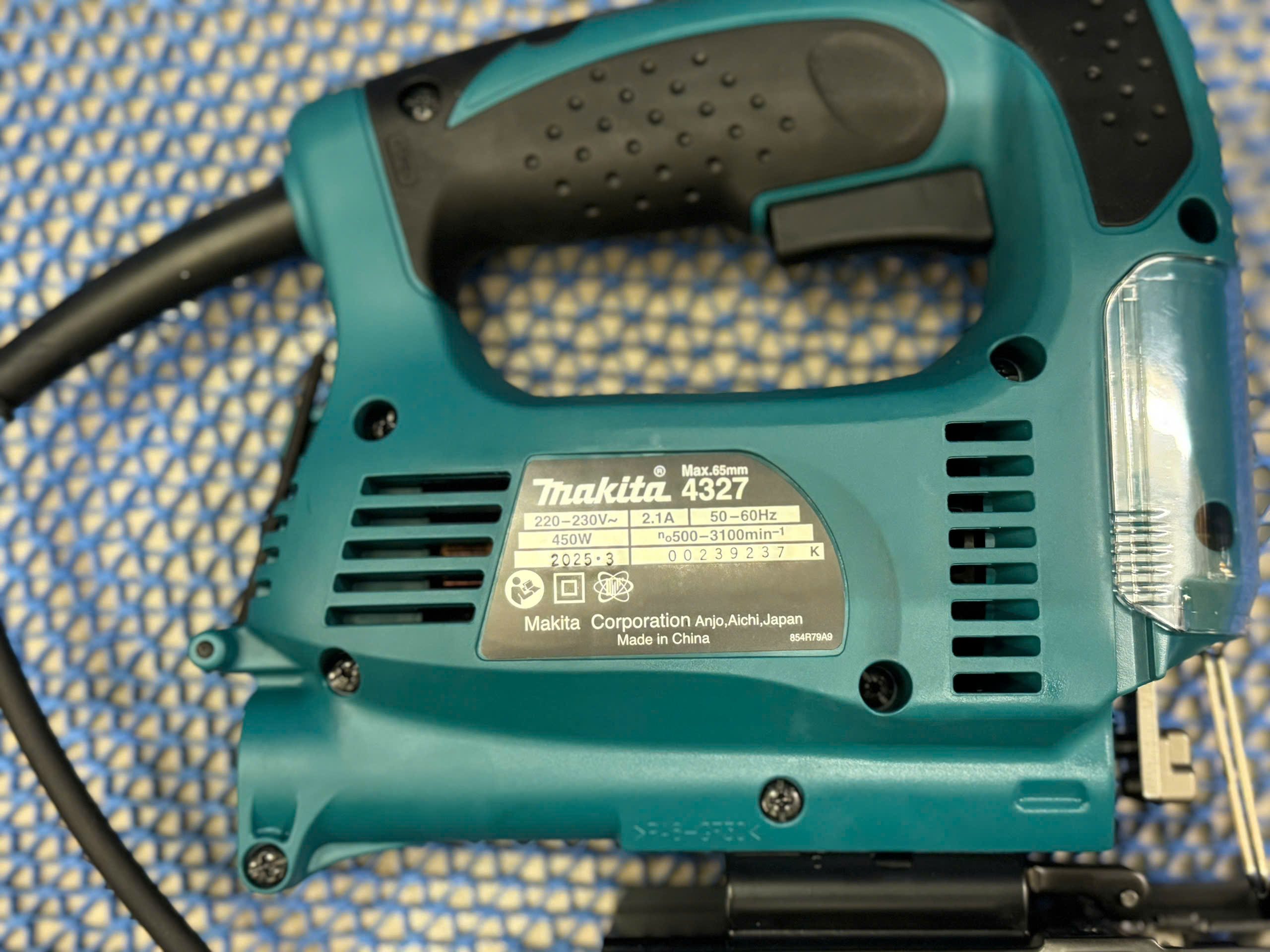 Alternative view of 450W Máy cưa lọng 65mm Makita 4327