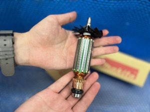 Roto máy mài Makita 9550NB 510049-7