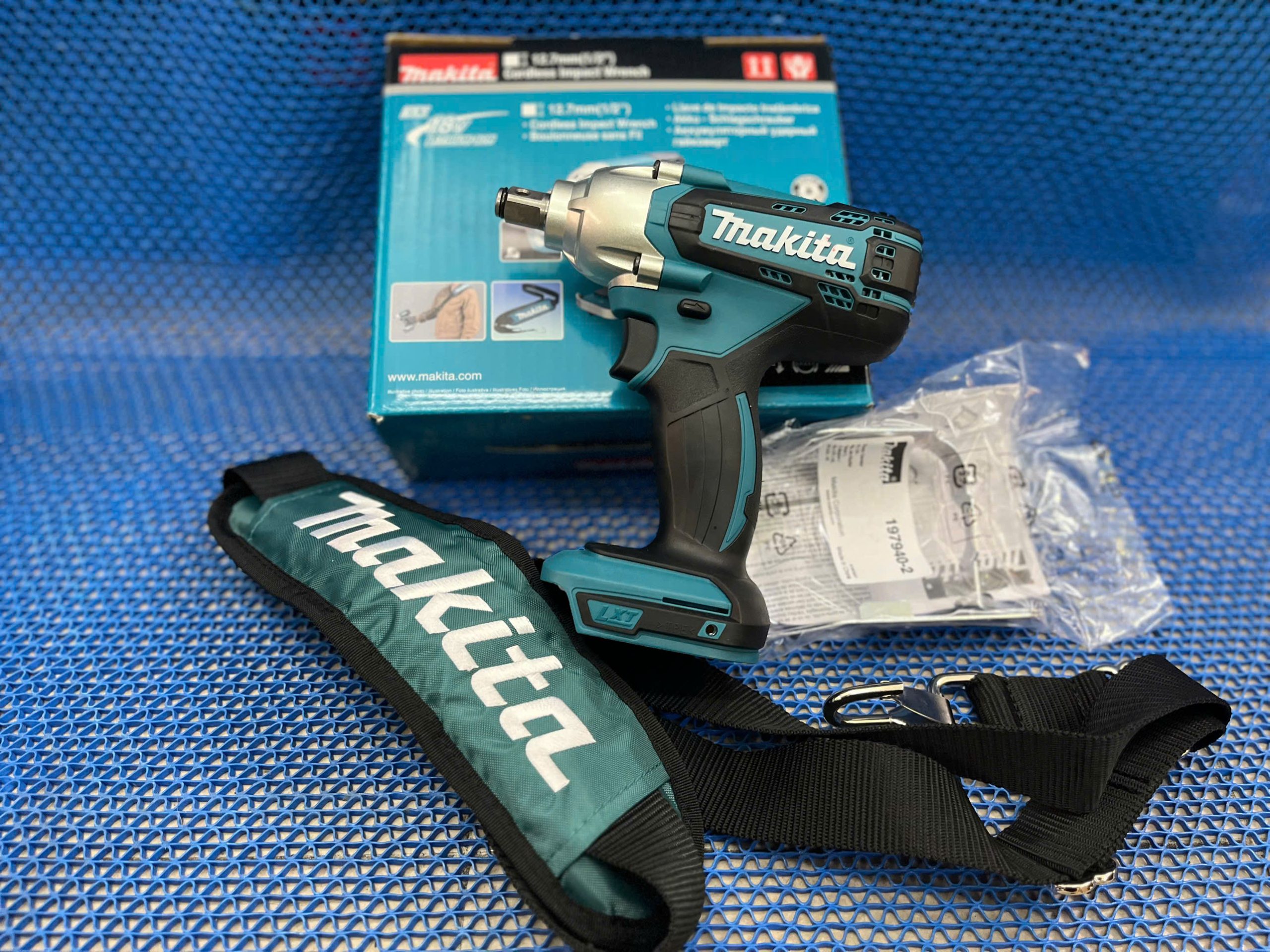 Alternative view of Máy siết bu lông dùng pin Makita DTW190ZX 18V (Chưa kèm Pin & Sạc)