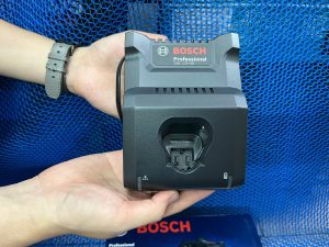 Đế sạc nhanh pin Bosch GAL 12V-40 1600A01B8X (10.8V, 12V)