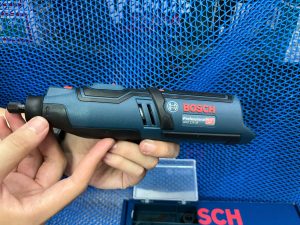 Máy cắt xoay đa năng pin Bosch GRO 12V-35 (Solo)