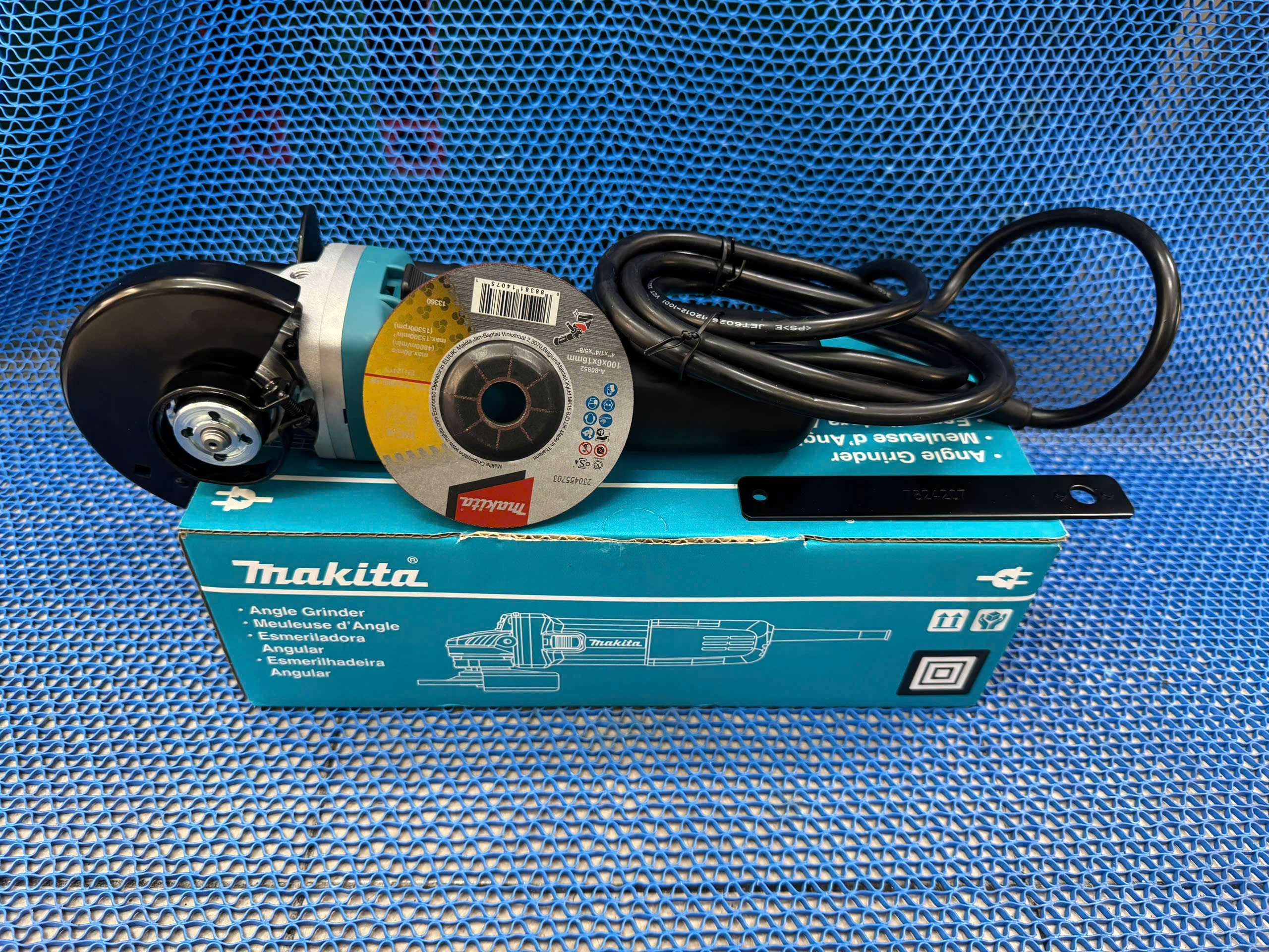 100mm Máy mài góc Makita 9553NB