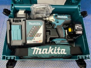 Máy siết bu lông dùng pin 18V Makita DTW190RFJX