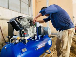 Cách bảo dưỡng định kỳ máy nén khí & máy xịt rửa cao áp để tăng tuổi thọ (2025) 2 Bảo dưỡng máy nén khí