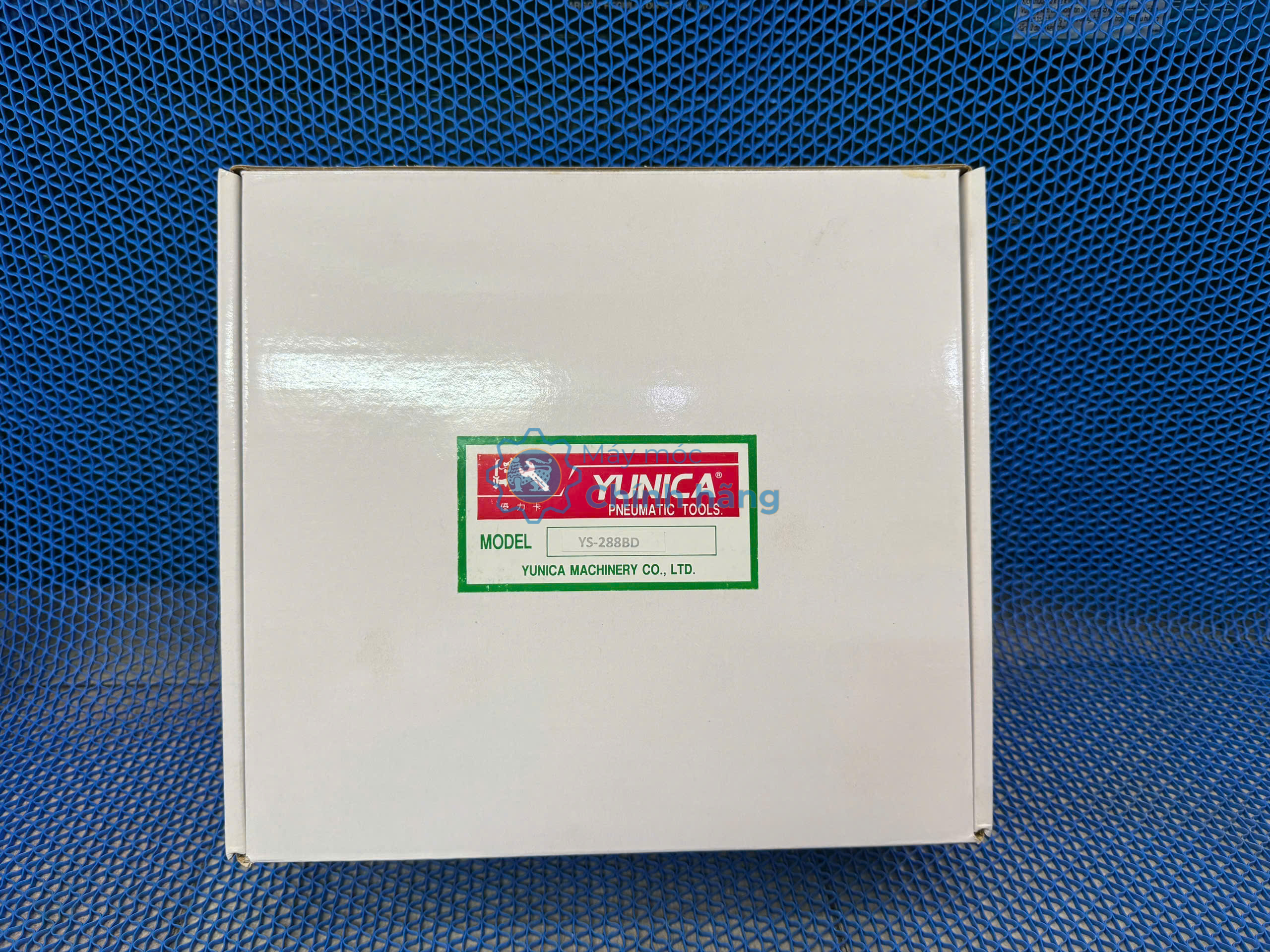 máy chà nhám hơi yunica