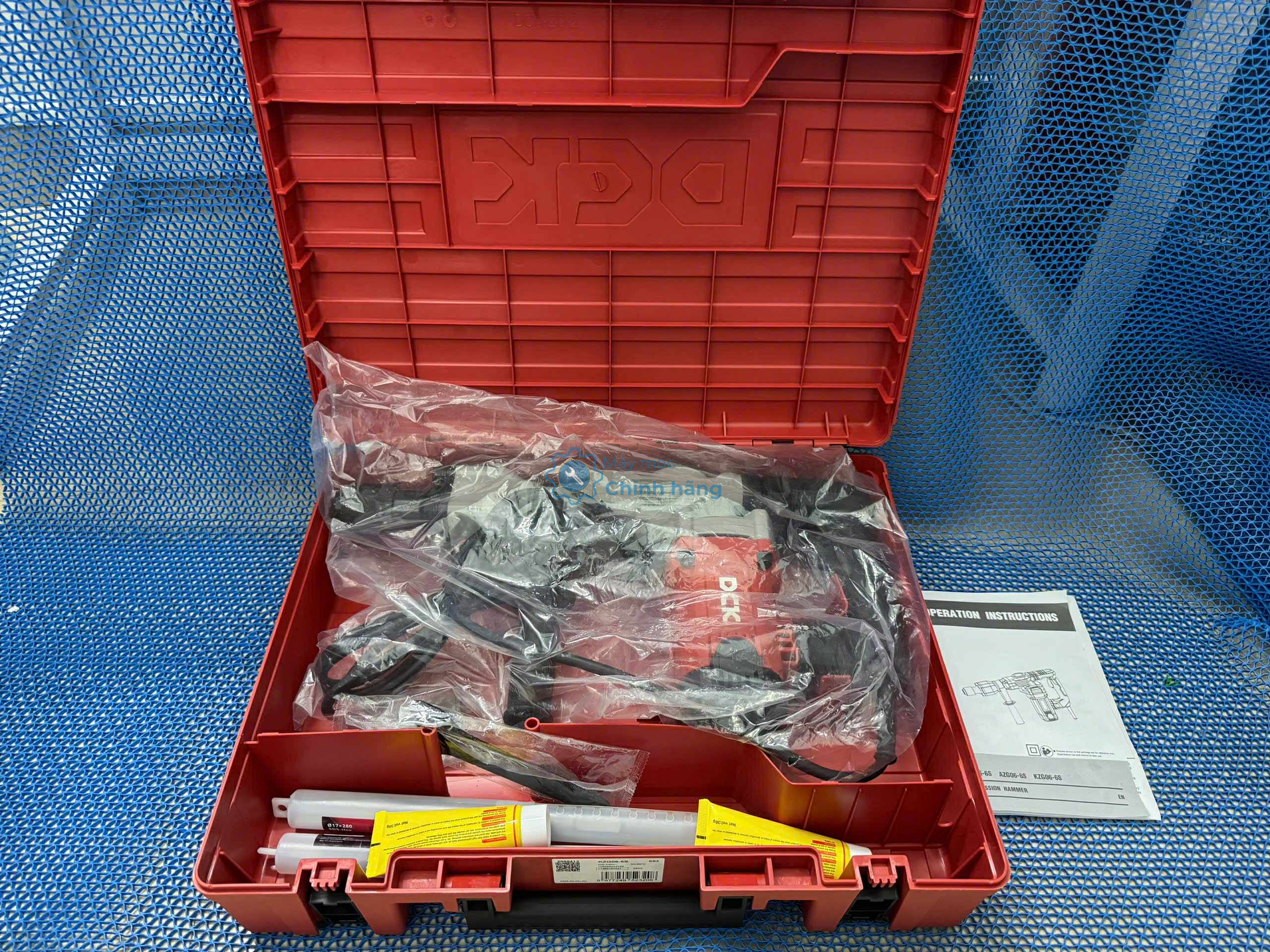 máy đục bê tông