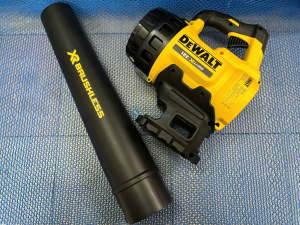 Máy thổi bụi dùng pin DEWALT DCM562N