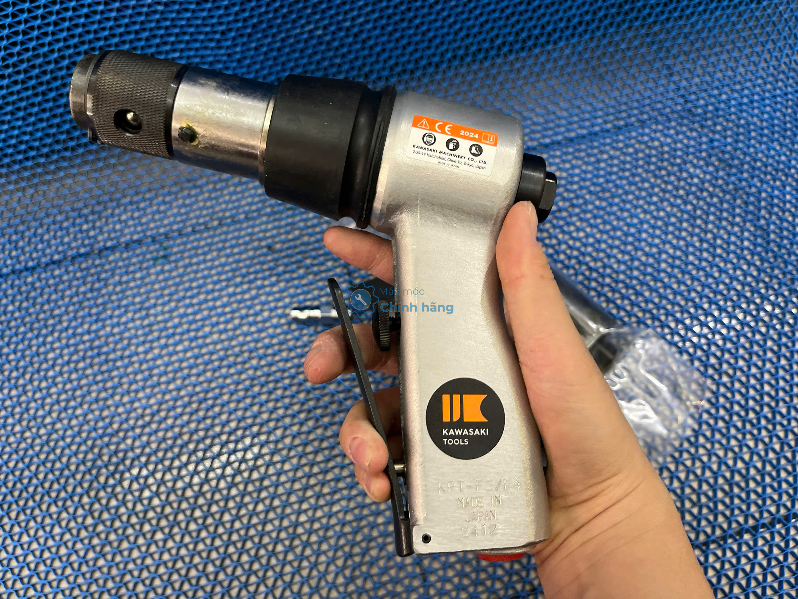 Súng Gõ Rỉ Kawasaki KPT-F4 2 Súng gõ rỉ Kawasaki KPT-F4