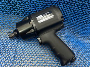 Súng vặn bu lông Kawasaki KPT-14ME – 1/2" mạnh mẽ, gọn tay cho xưởng & công trình 13 Súng vặn bu lông Kawasaki KPT-14ME