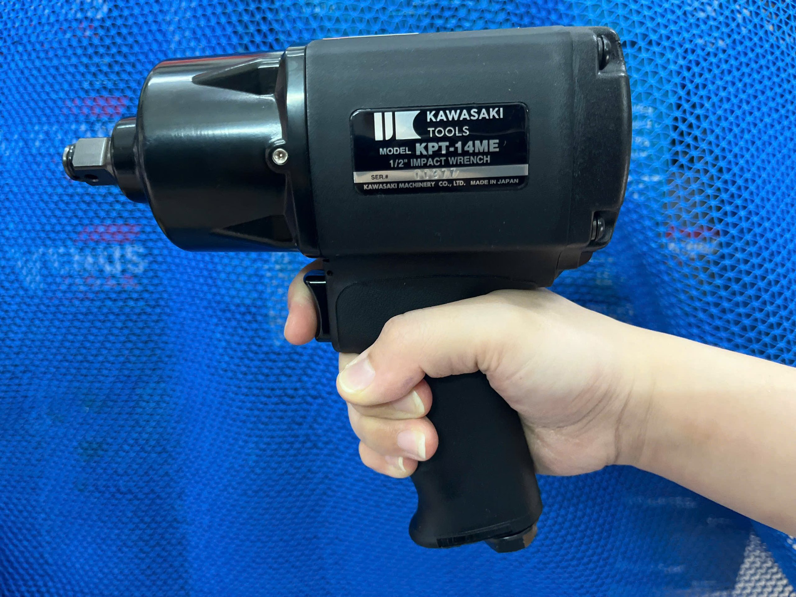 Súng vặn bu lông Kawasaki KPT-14ME – 1/2" mạnh mẽ, gọn tay cho xưởng & công trình 4 Súng vặn bu lông Kawasaki KPT-14ME