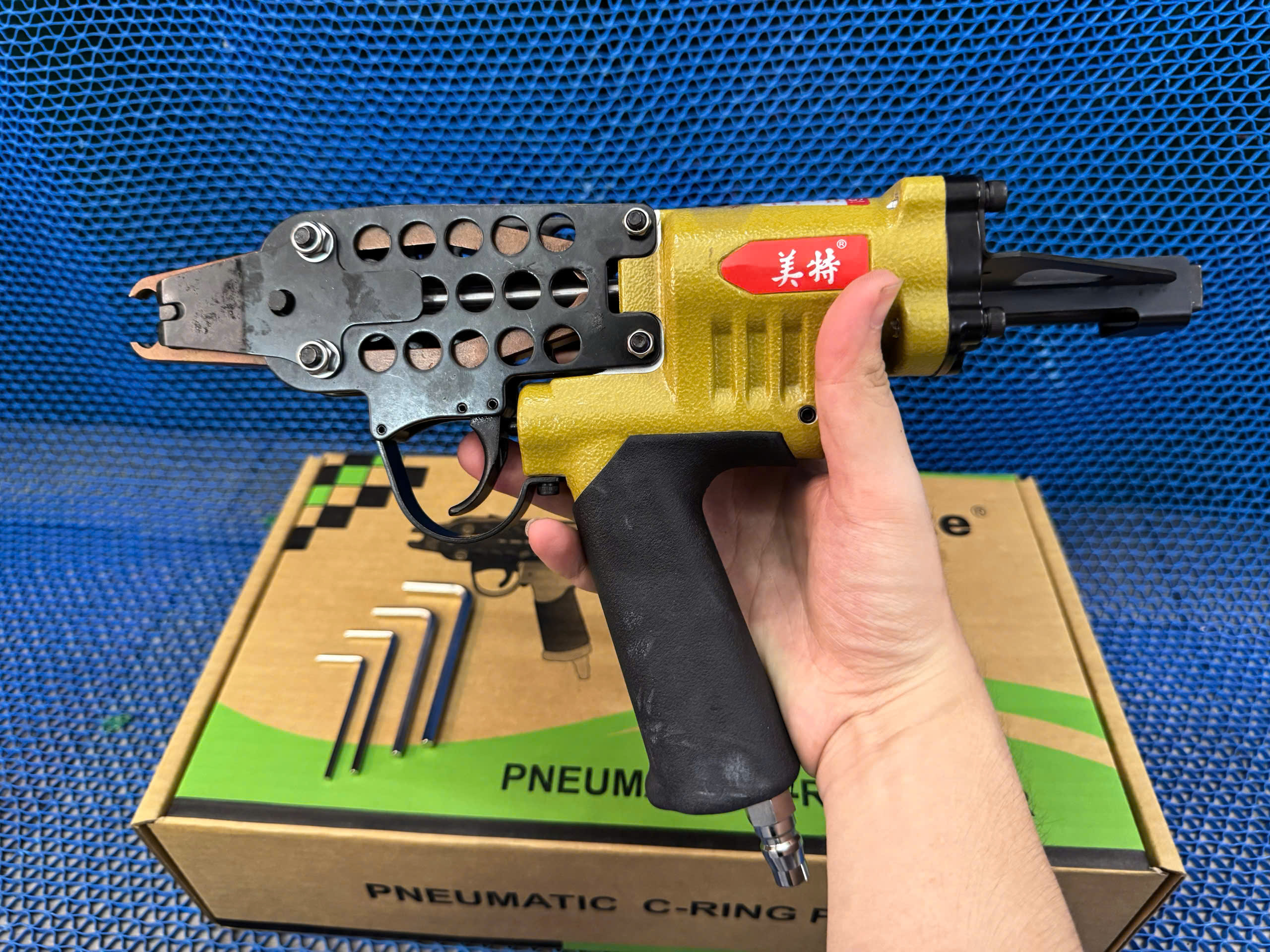 SÚNG BẮN ĐINH C LỚN MEITE SC7E