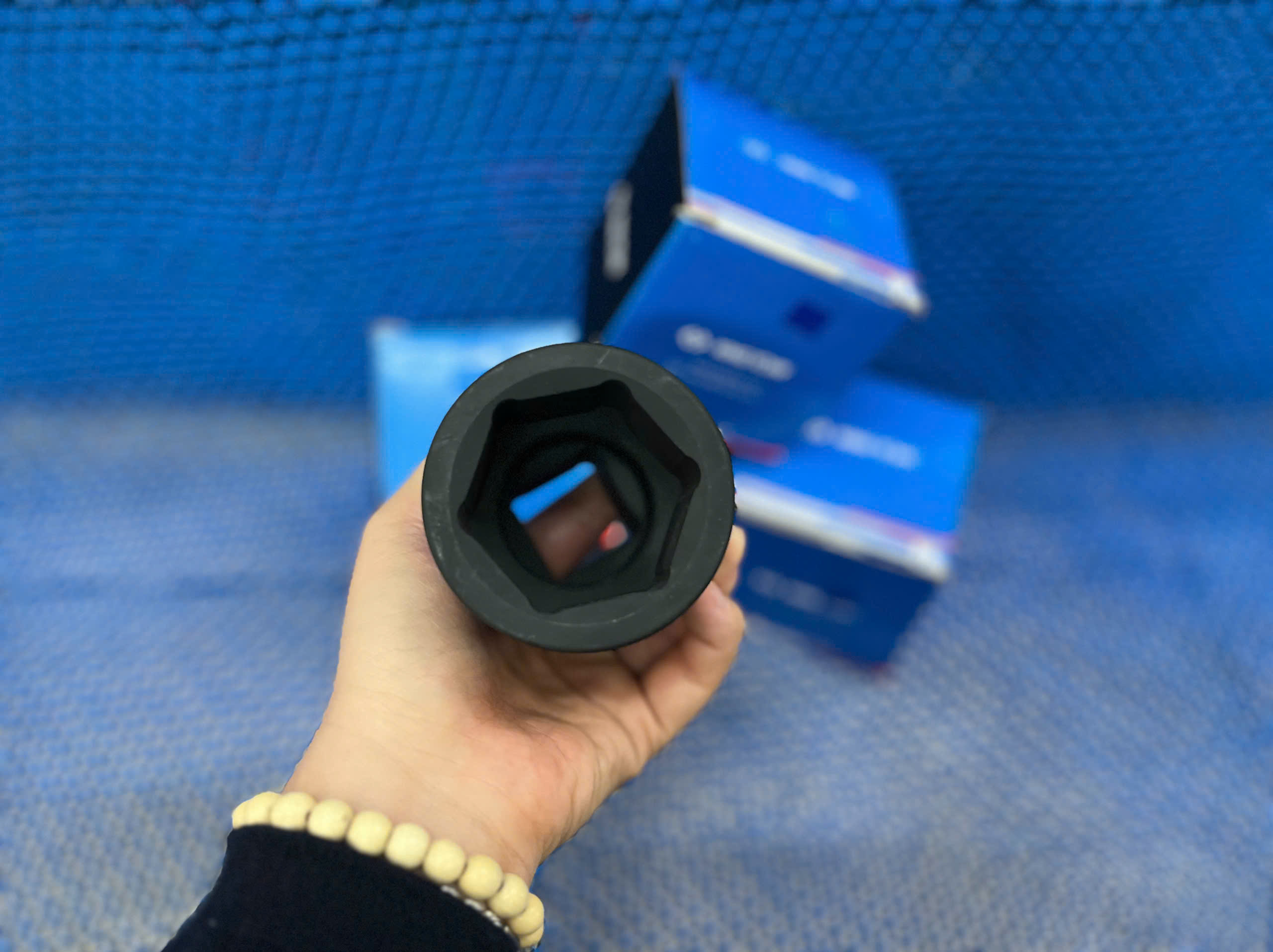 Khẩu tuýp 1" Kingtony 853546M - 46mm, 6 cạnh, Đen, Dài 75mm