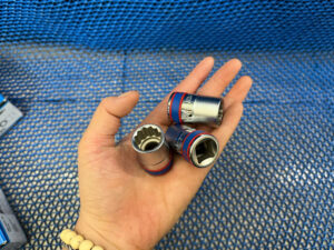 Đầu tuýp bông ngắn 1/2″ 16mm Kingtony 433016MR chế tạo thép Cr-V bền chắc, ăn khớp tốt, chịu lực cao cho sửa chữa ô tô, cơ khí.