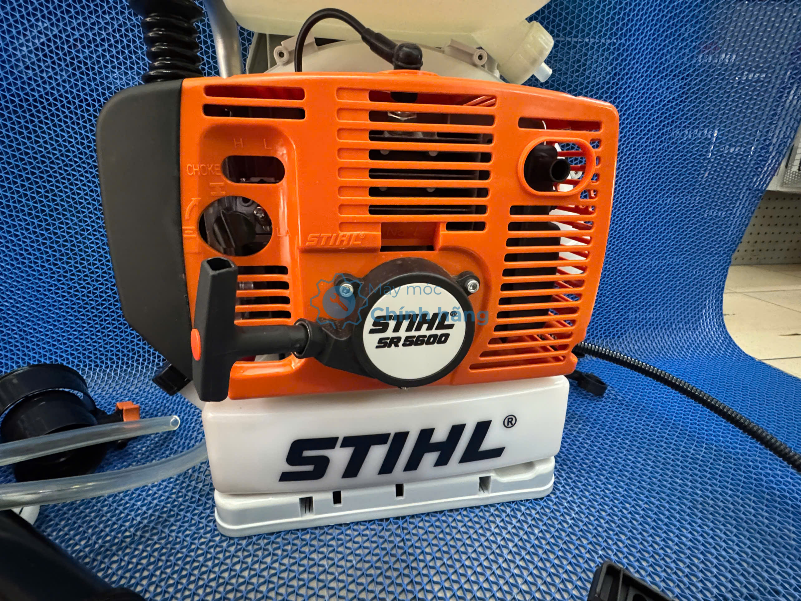 Máy phun thuốc côn trùng Stihl SR-5600 16 Sử dụng máy Stihl SR-5600 trong thực tế