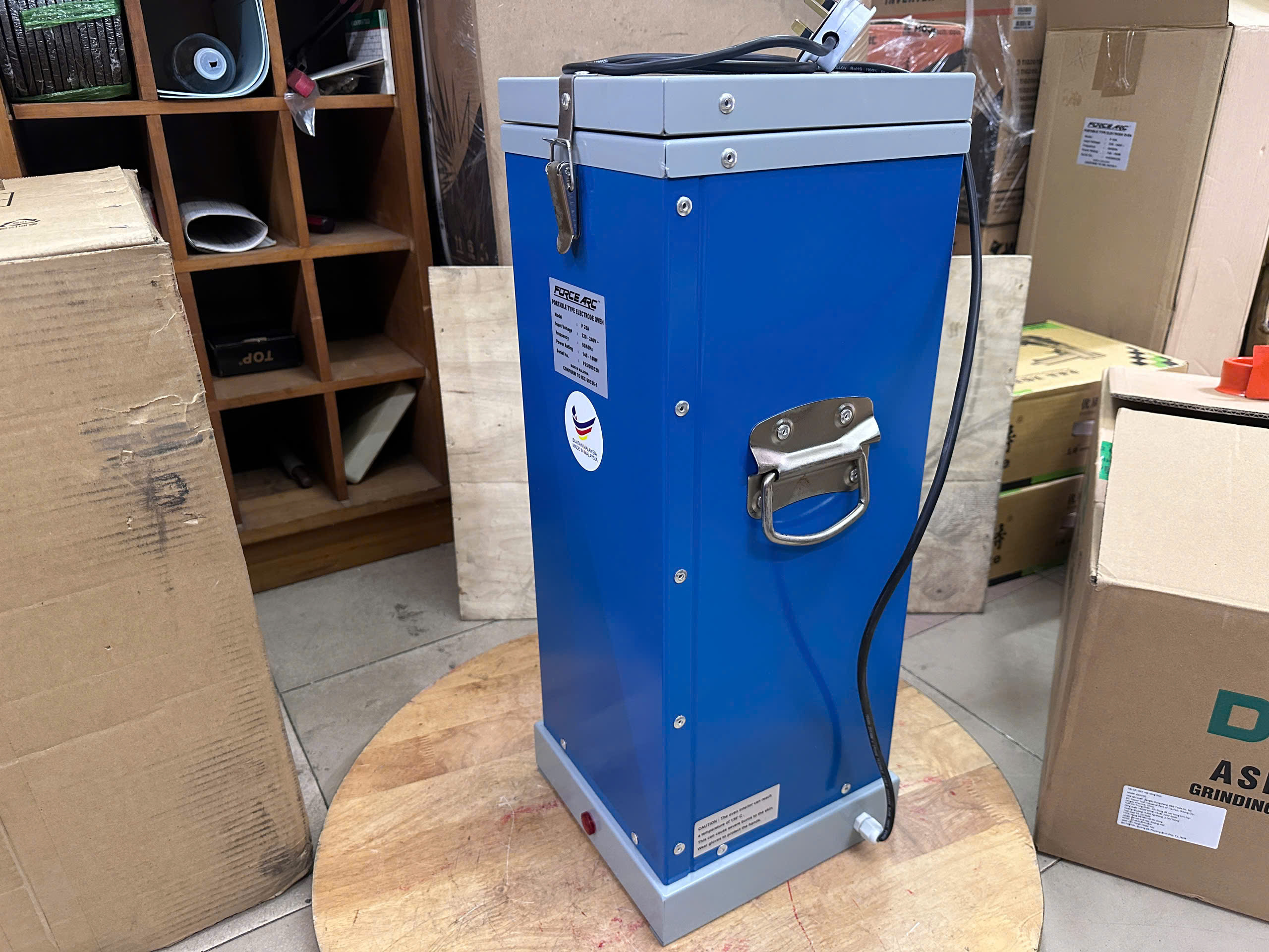 Tủ Sấy Que Hàn 25kg Force Arc P25A 2 Tủ Sấy Que Hàn 25kg Force Arc P25A - Ảnh 2