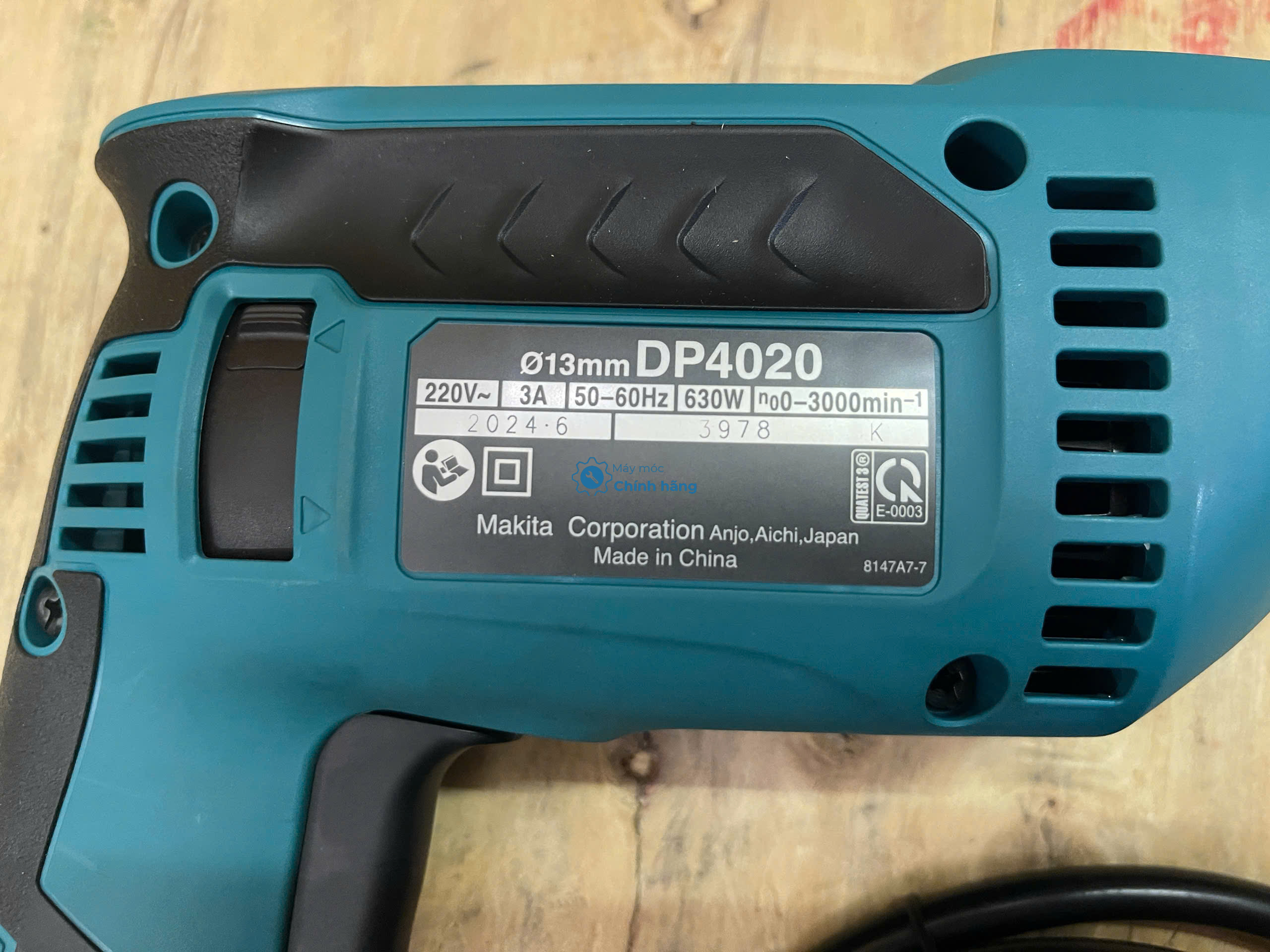 Máy khoan 630W Makita DP4020 11 Máy khoan sắt gỗ Makita DP4020 công suất lớn