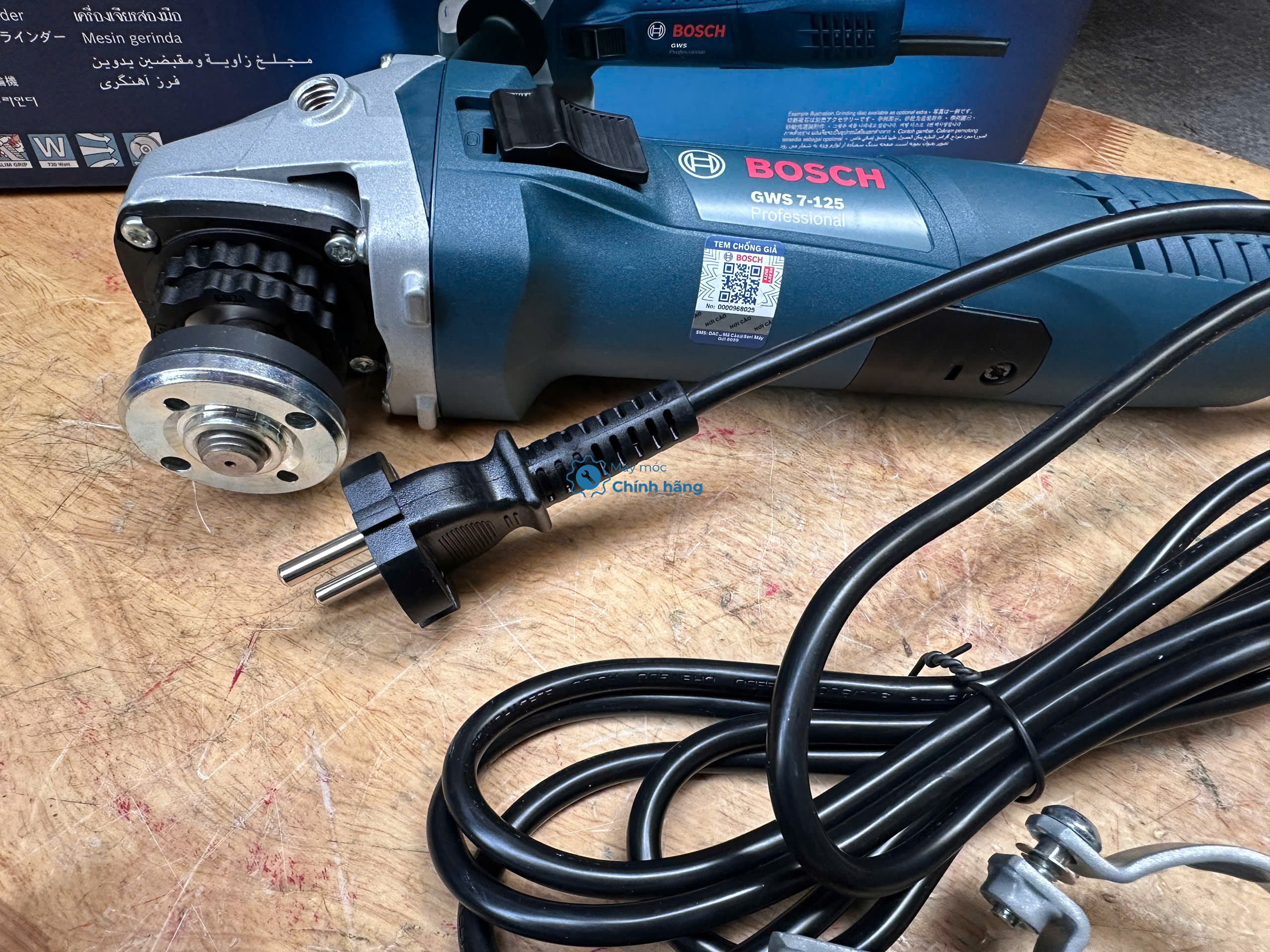 Máy mài cầm tay Bosch GWS 7-125 chuyên nghiệp