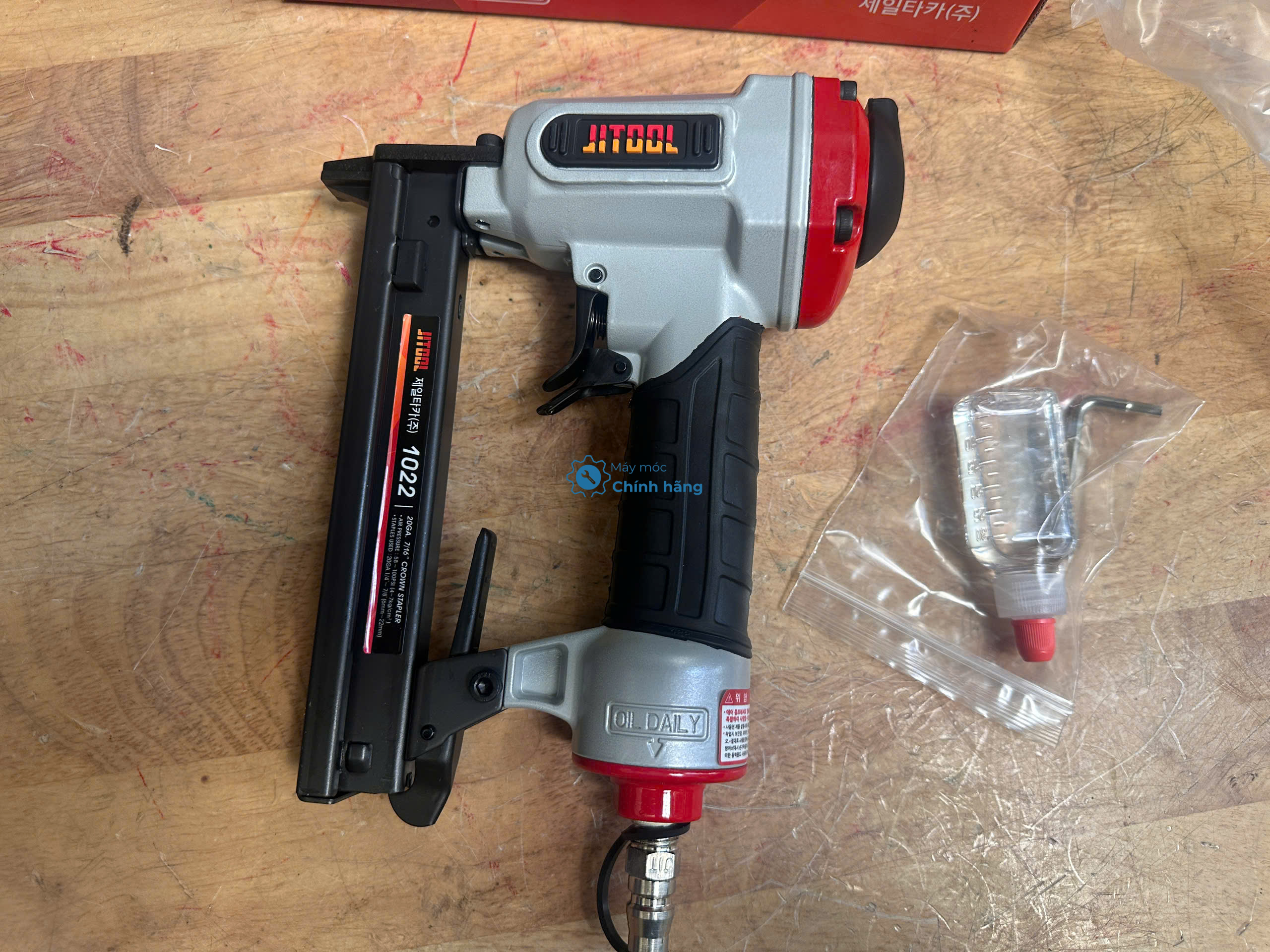 Máy bắn đinh U 7/16" Jit 1022 11 Súng bắn đinh U 7/16 inch JIT 1022
