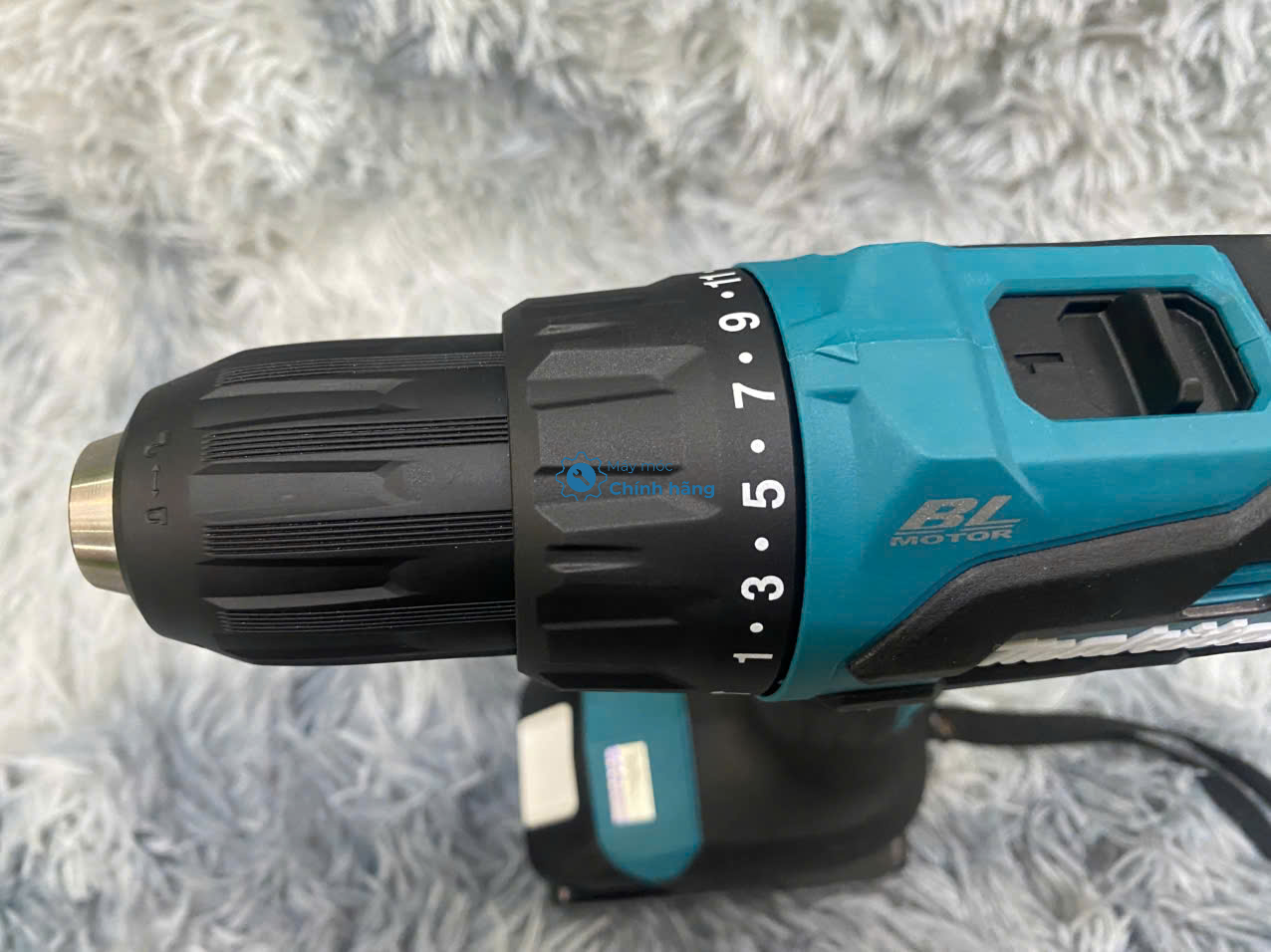 Máy Khoan Búa Makita DHP490RT1J Chính Hãng – Bộ 1 Pin 3.0Ah 15 Đầu kẹp Autolock kim loại Makita DHP490RT1J