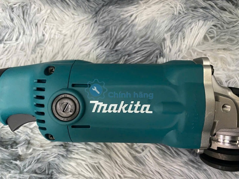 logo Makita trên máy mài góc Makita GA5010