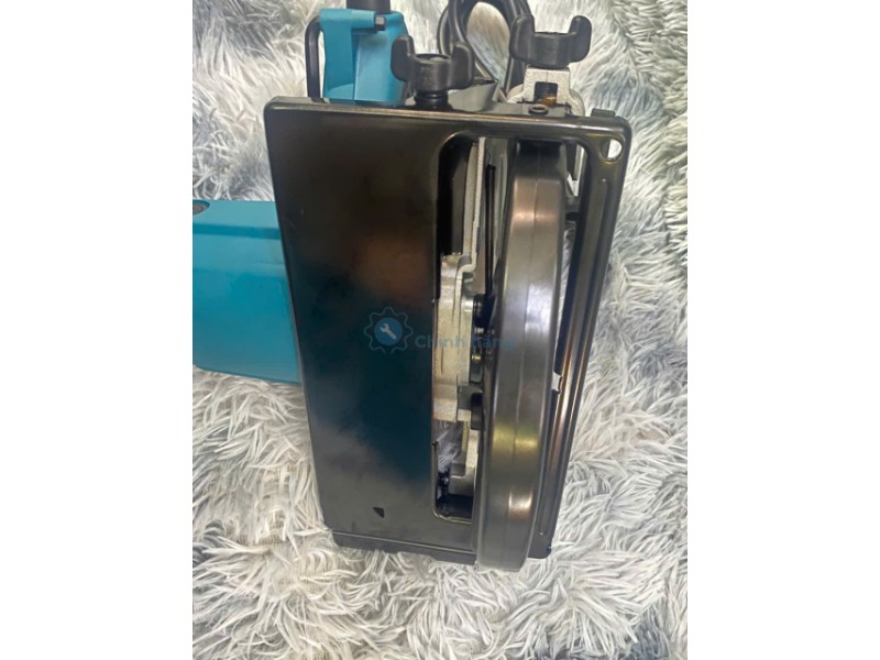 Máy cưa đĩa Makita M5801B cắt sâu 66mm và cắt góc 45 độ