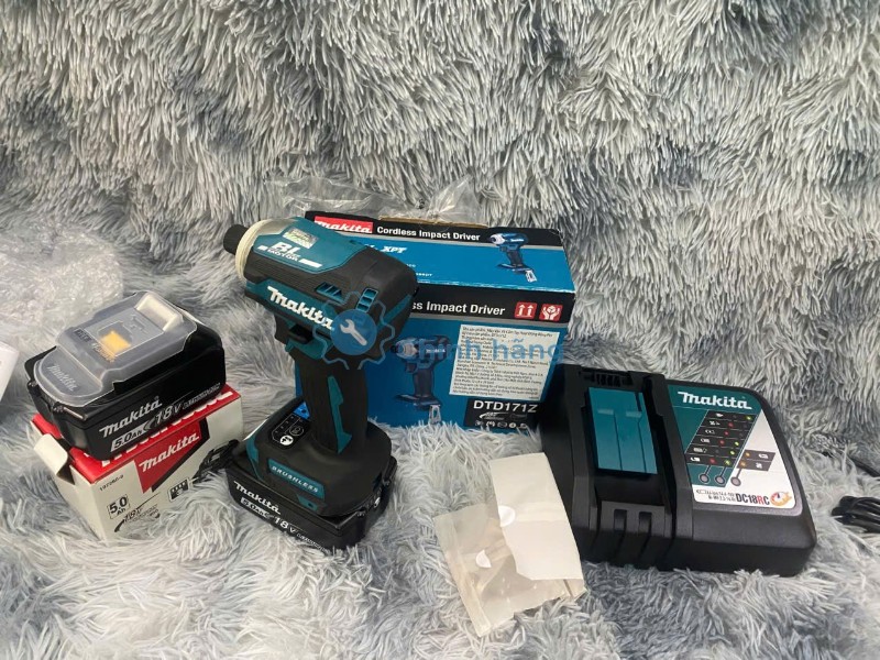 Máy Vặn Vít Makita DTD171 Chính Hãng 18V – Không Chổi Than, Lực Siết Mạnh 15 máy vặn vít Makita DTD171 gắn pin 18V