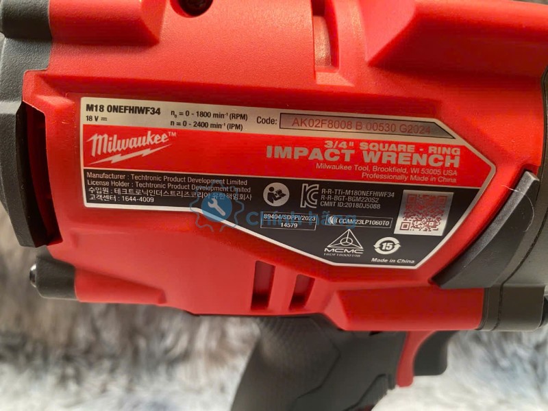 Máy Siết Bu Lông Milwaukee M18ONEFHIWF34 Chính Hãng (Gồm 2 pin và 1 sạc) 17 Model M18ONEFHIWF34-0 trên thân máy Milwaukee