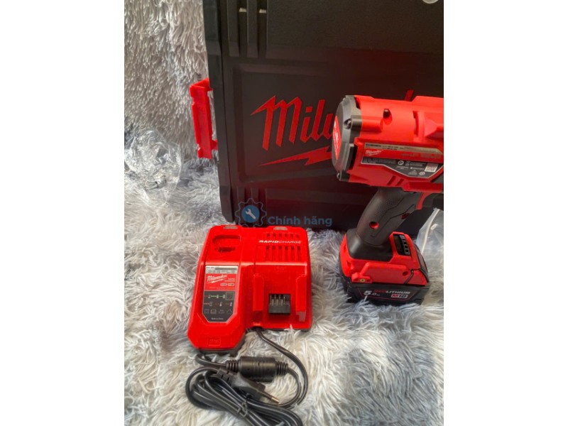 Máy Siết Bu Lông Milwaukee M18ONEFHIWF34 Chính Hãng (Gồm 2 pin và 1 sạc) 23 Sạc Milwaukee đi kèm combo máy siết bu lông M18ONEFHIWF34-0