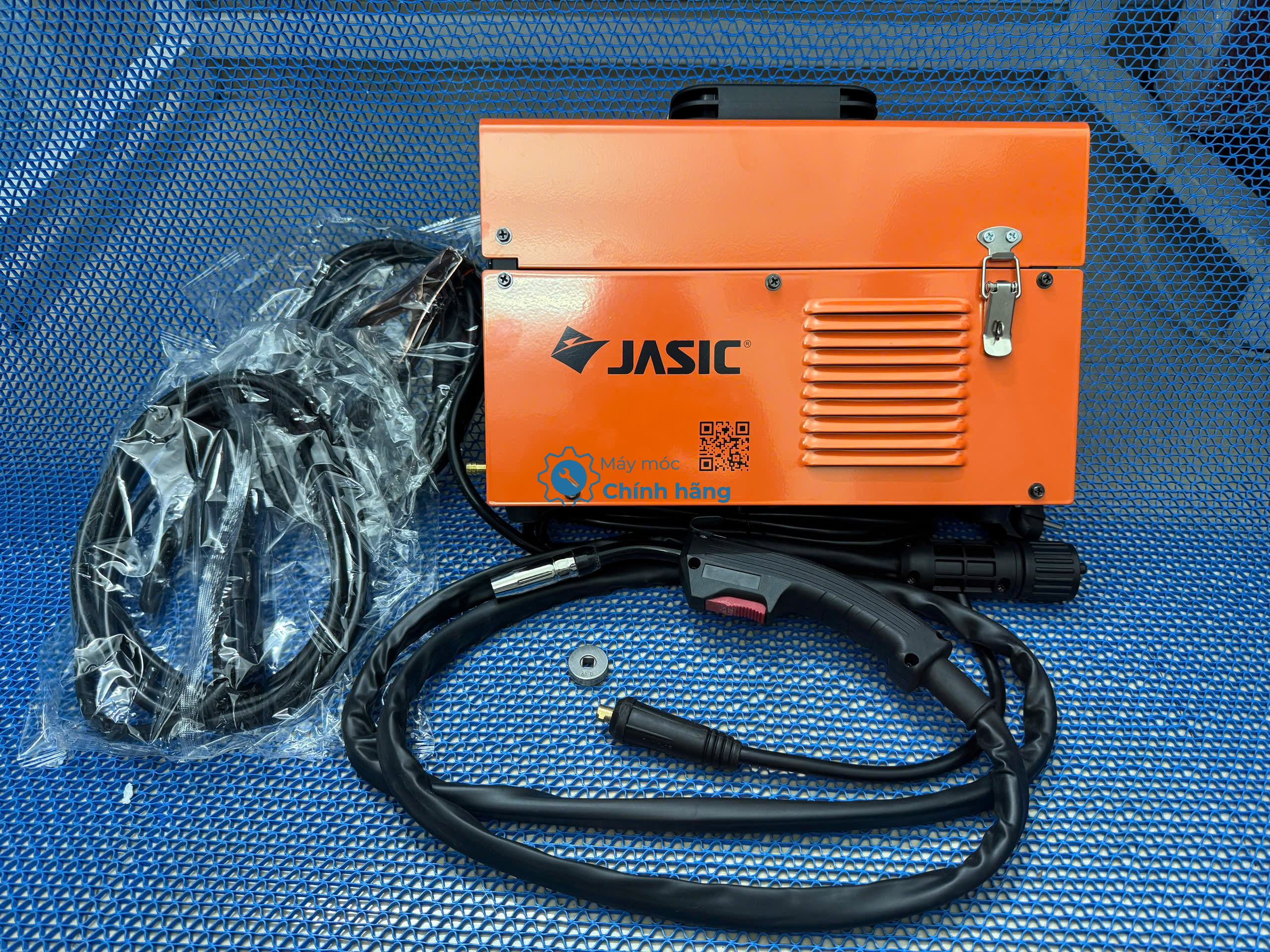 Máy Hàn MIG Jasic NB-160E 160A Súng Rời 3 Chức Năng 2 Máy hàn MIG Jasic NB-160E cùng toàn bộ bộ phụ kiện đi kèm
