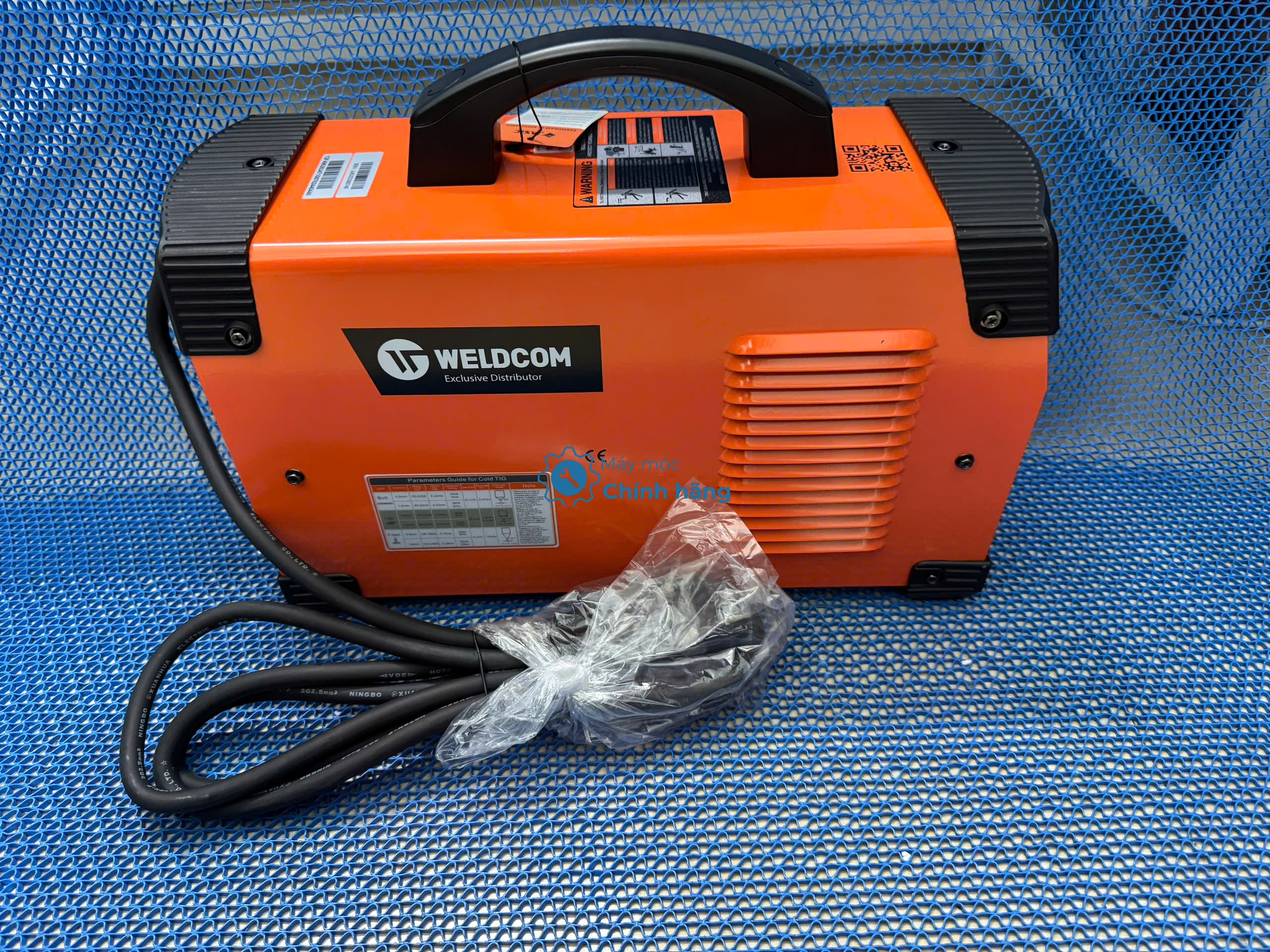 Máy Hàn TIG Nguội Jasic TIG250S W228 250A Hàn Inox 5 Toàn bộ máy hàn TIG nguội Jasic TIG250S W228 và bộ phụ kiện